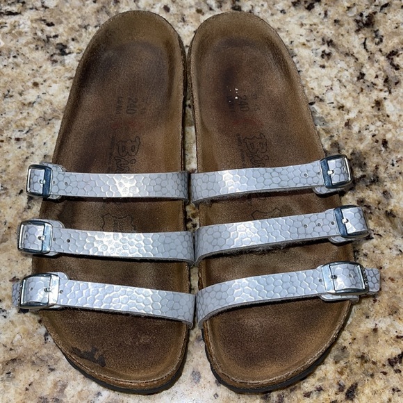 Birkis Birkenstock Sandals - Picture 8 of 8